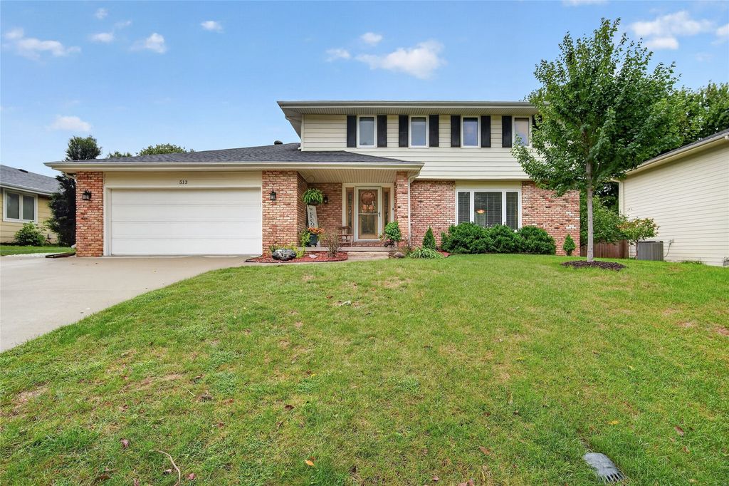 513 51st Street, West Des Moines, IA 50265