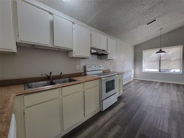 10315 Limestone Drive, Dallas, TX 75217