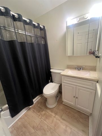 1053 W 20TH Street, Erie, PA 16502