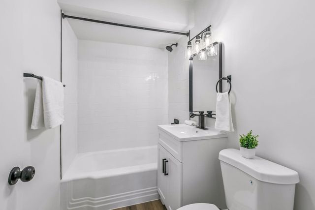 4618 Thomas Avenue N, Minneapolis, MN 55412