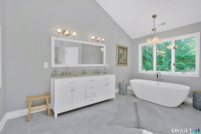 51 Oakengates, Avon, CT 06001