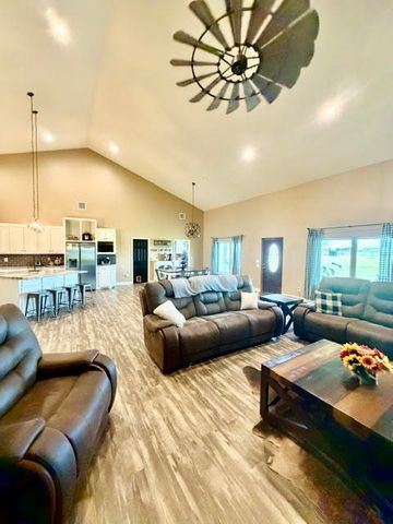 387 Private Road 1452, Chico, TX 76431