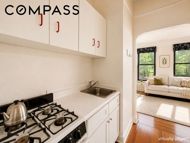 101 W 80th St Apt 2C, New York City, NY 10024