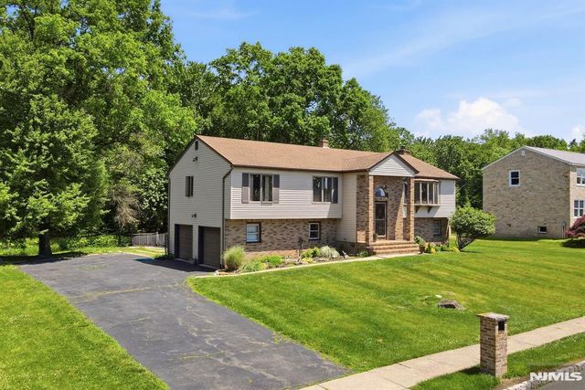 383 Talbot Drive, Fairfield, NJ 07004