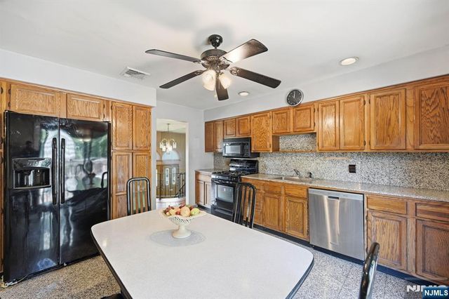 383 Talbot Drive, Fairfield, NJ 07004
