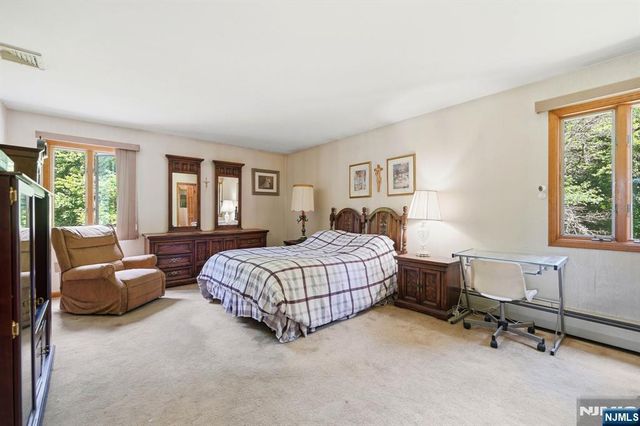 383 Talbot Drive, Fairfield, NJ 07004