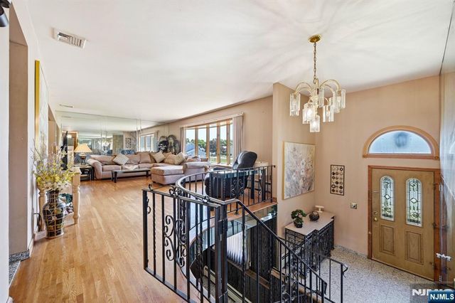 383 Talbot Drive, Fairfield, NJ 07004