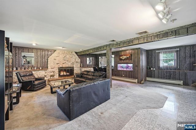 383 Talbot Drive, Fairfield, NJ 07004