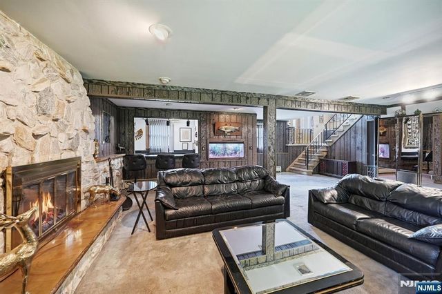 383 Talbot Drive, Fairfield, NJ 07004