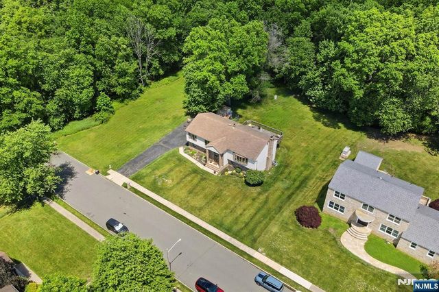 383 Talbot Drive, Fairfield, NJ 07004