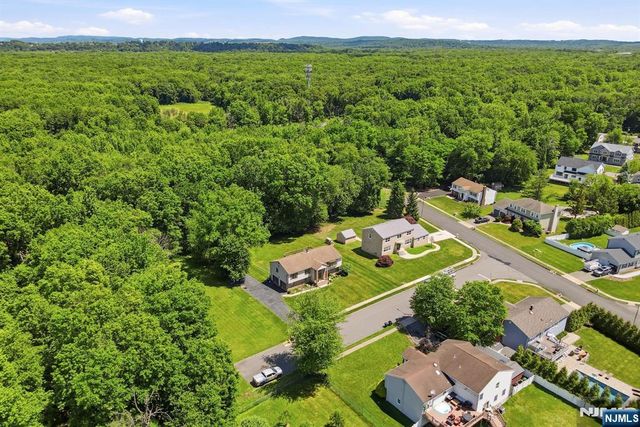 383 Talbot Drive, Fairfield, NJ 07004