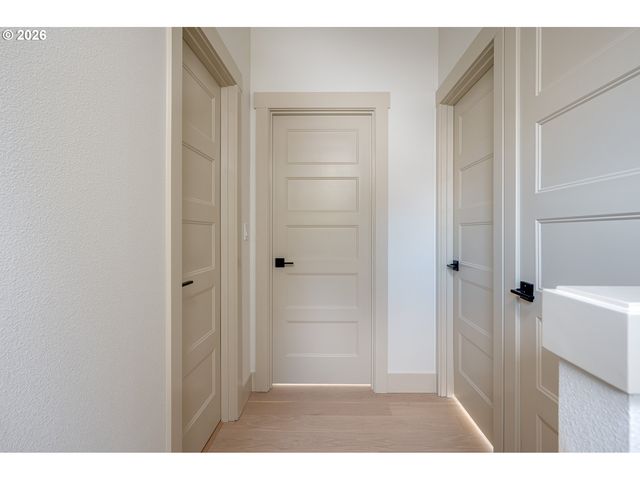 6909 Ne Multnomah St C, Portland, OR 97213