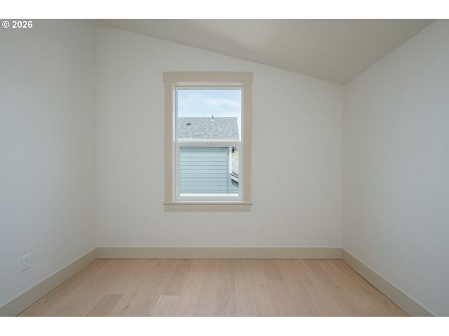 6909 Ne Multnomah St C, Portland, OR 97213