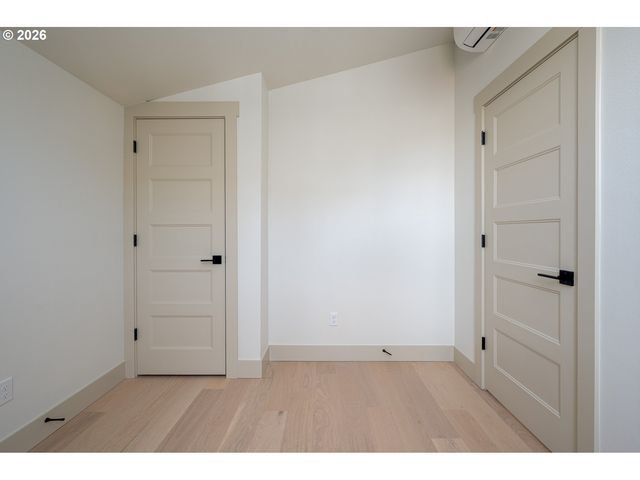 6909 Ne Multnomah St C, Portland, OR 97213