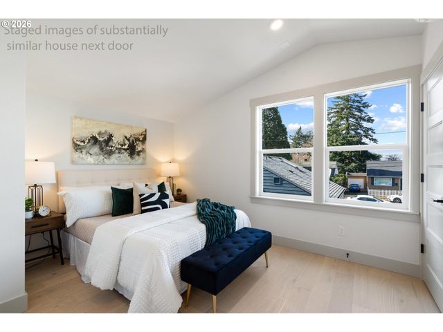 6909 Ne Multnomah St C, Portland, OR 97213