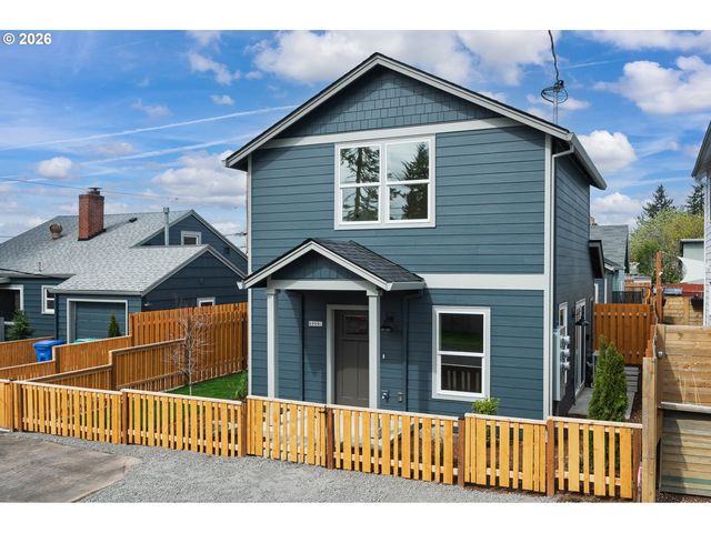 6909 Ne Multnomah St C, Portland, OR 97213