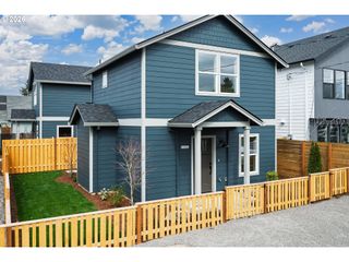 6909 Ne Multnomah St C, Portland, OR 97213