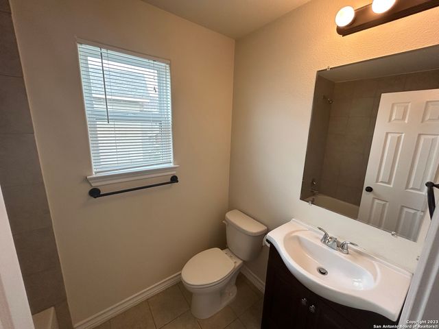 622 Meadow Arbor Ln Unit 1, Universal City, TX 78148