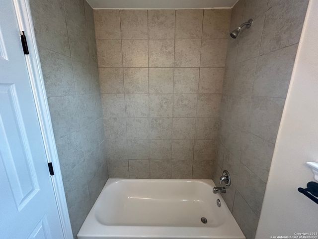 622 Meadow Arbor Ln Unit 1, Universal City, TX 78148