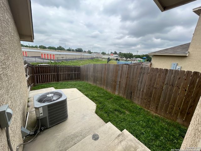 622 Meadow Arbor Ln Unit 1, Universal City, TX 78148