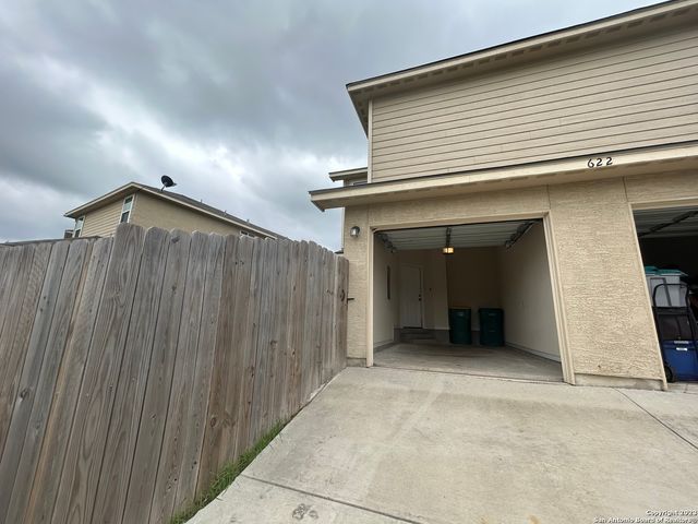 622 Meadow Arbor Ln Unit 1, Universal City, TX 78148