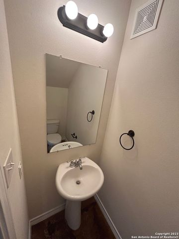 622 Meadow Arbor Ln Unit 1, Universal City, TX 78148