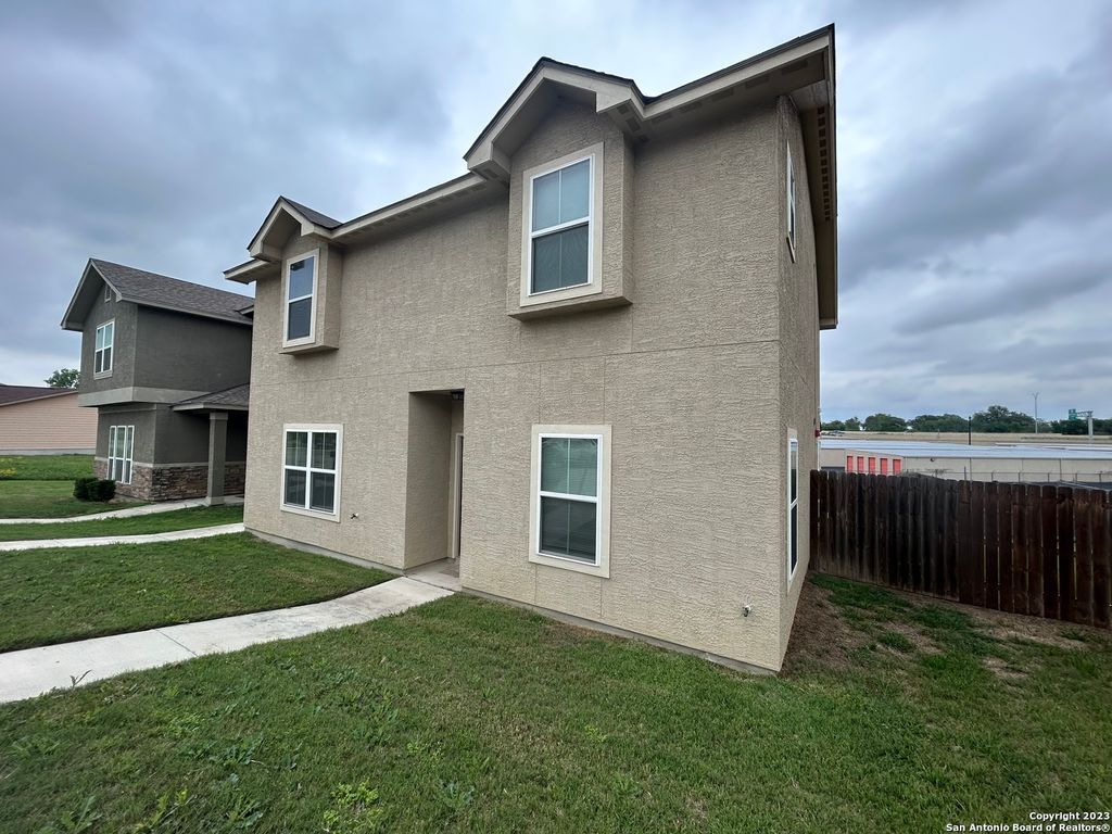 622 Meadow Arbor Ln Unit 1, Universal City, TX 78148