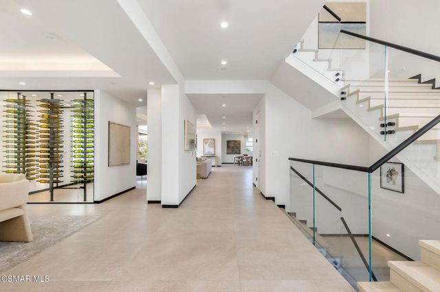 118 Giles Road, Lake Sherwood, CA 91361