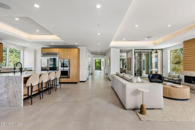 118 Giles Road, Lake Sherwood, CA 91361