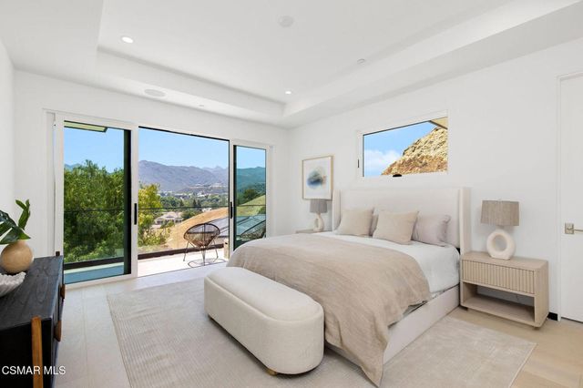 118 Giles Road, Lake Sherwood, CA 91361