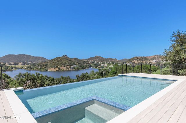 118 Giles Road, Lake Sherwood, CA 91361