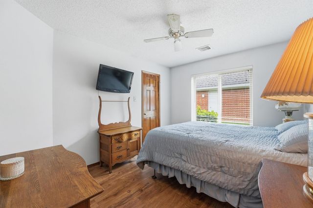 3206 N Peach Hollow Circle, Pearland, TX 77584
