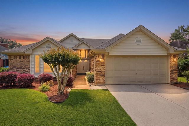 3206 N Peach Hollow Circle, Pearland, TX 77584