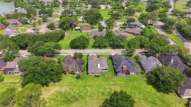 3206 N Peach Hollow Circle, Pearland, TX 77584