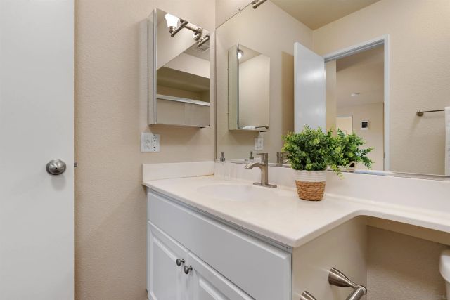 6955 ALVARADO RD 70, San Diego, CA 92120