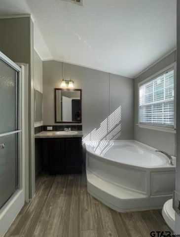 19250 Rocky Ln, Tyler, TX 75703