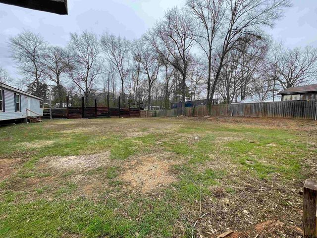 19250 Rocky Ln, Tyler, TX 75703