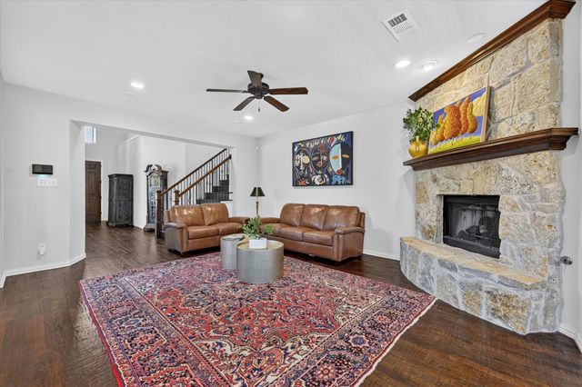 1200 Jasmine Street, Lantana, TX 76226