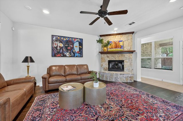 1200 Jasmine Street, Lantana, TX 76226