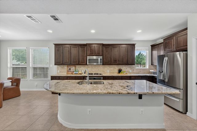 1200 Jasmine Street, Lantana, TX 76226