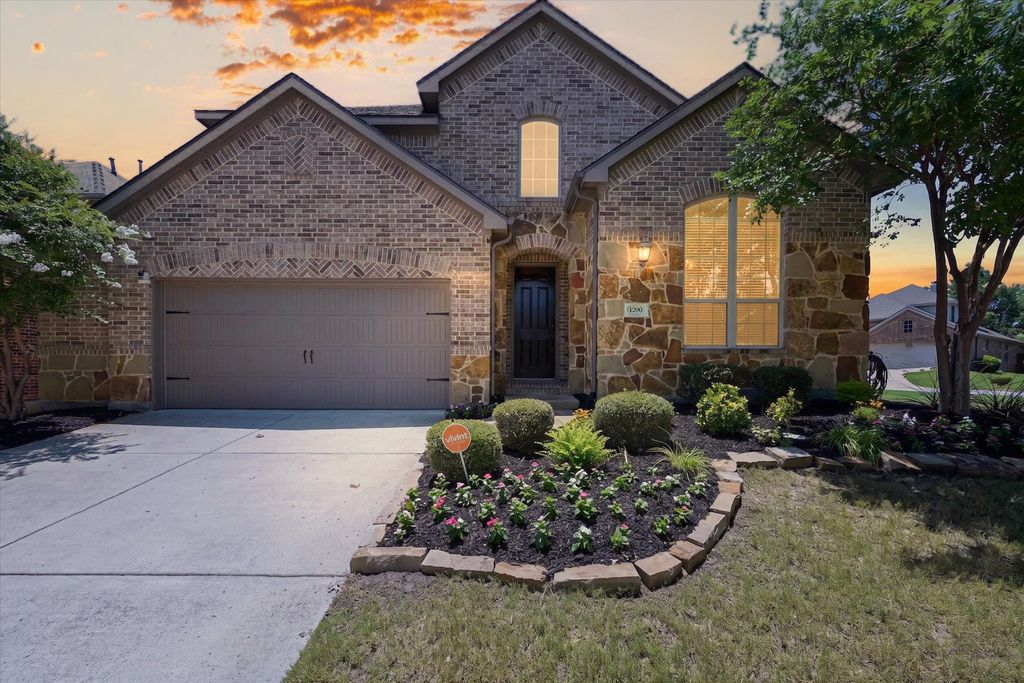1200 Jasmine Street, Lantana, TX 76226