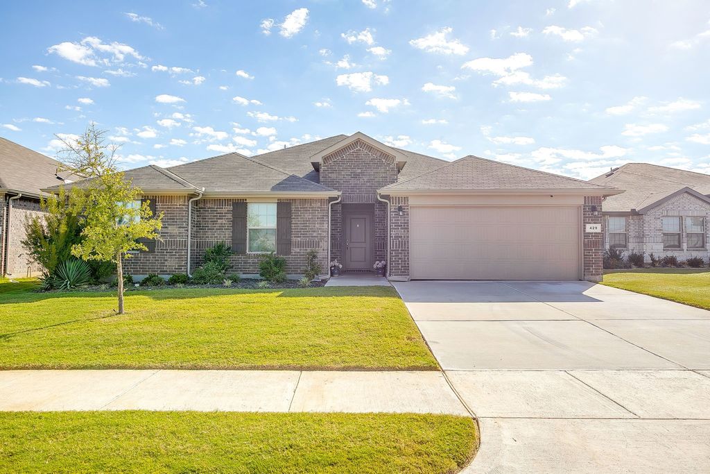 429 Valentine Court, Burleson, TX 76028