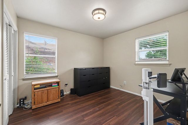 209 Linda Lane, Irving, TX 75062