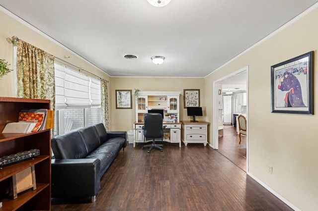 209 Linda Lane, Irving, TX 75062