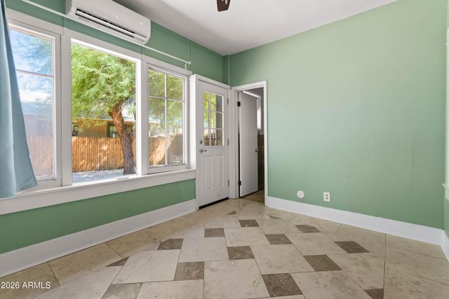 522 W Willetta St Street, Phoenix, AZ 85003