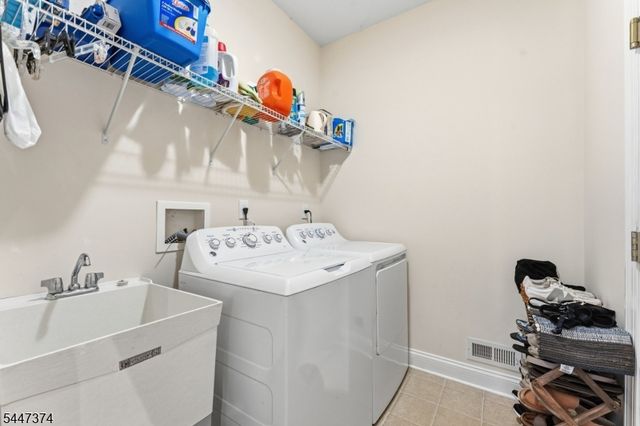 26 Rouser Way, Hillsborough Twp., NJ 08844