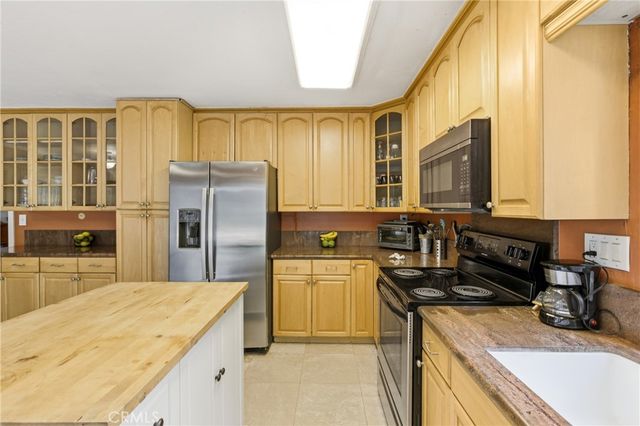 1038 Angus Court, San Marcos, CA 92069