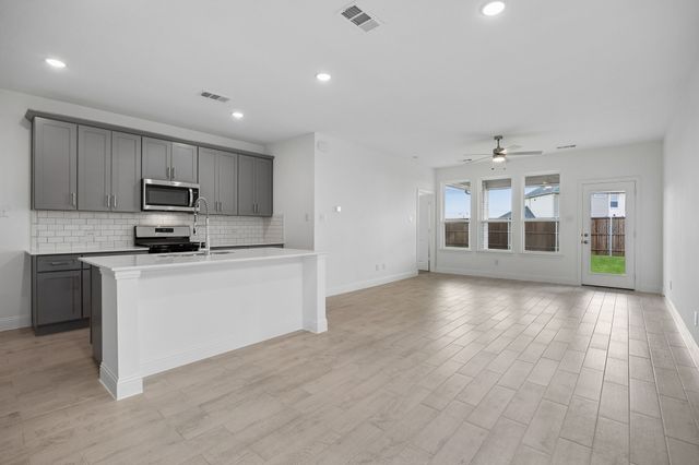 530 Magellan Road, Seagoville, TX 75159