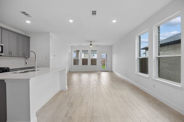 530 Magellan Road, Seagoville, TX 75159