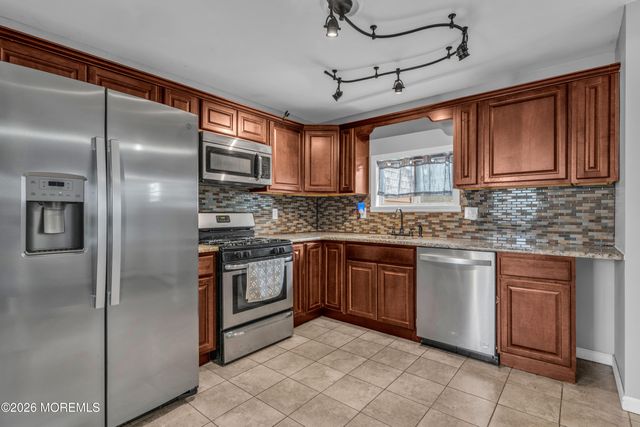 905 Clairmore Avenue, Lanoka Harbor, NJ 08734